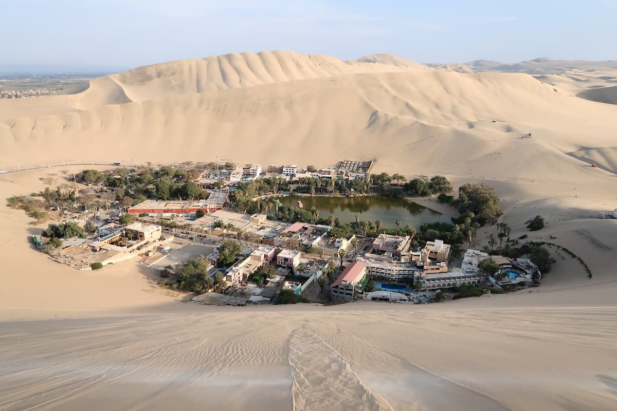 Huacachina Oase: Abenteuer, Dünen & Wüstenstimmung in Peru die Oase Huacachina bei Ica, Peru
