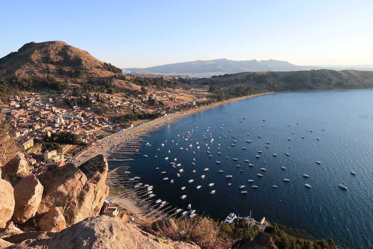 Bolivien Low-Budget: dein Abenteuer Guide Sonnenuntergang am Kalvarienberg in Copacabana