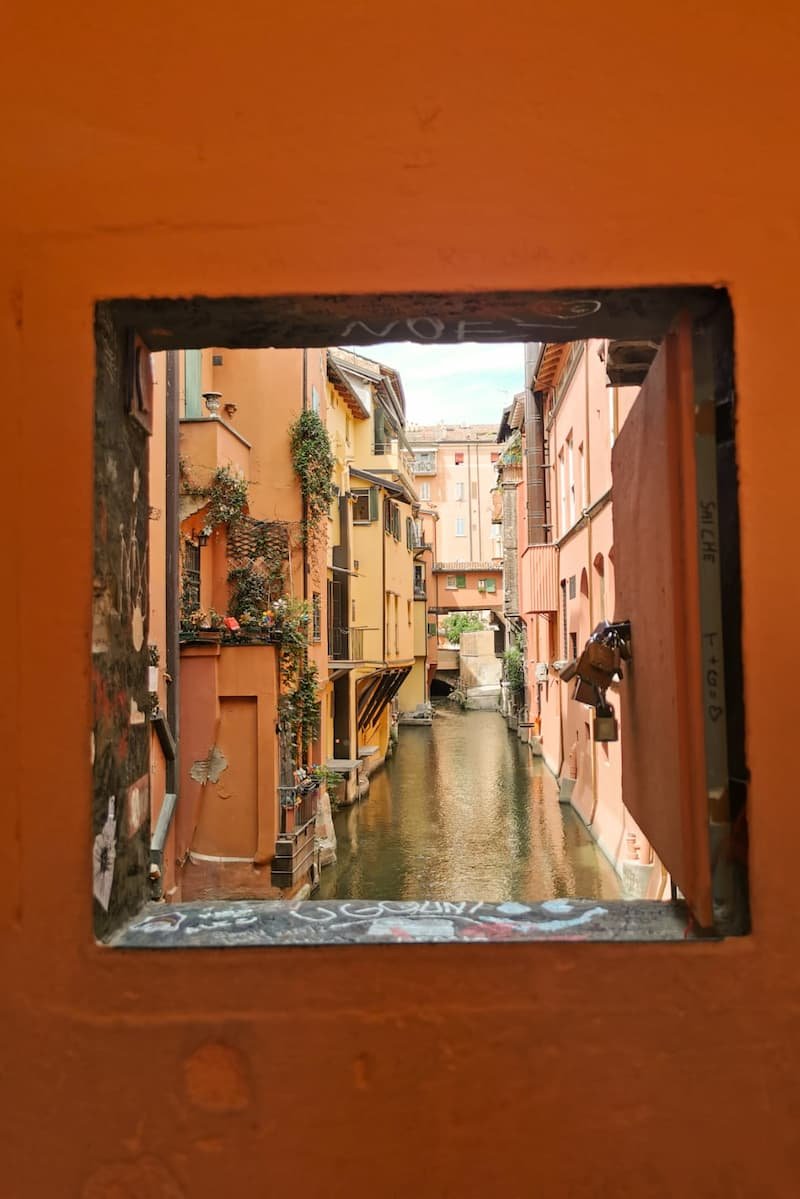 Bologna Geheimtipps, Sehenswürdigkeiten und Kulinarik Finestrella di Via Piella, Klein Venedig in Bologna