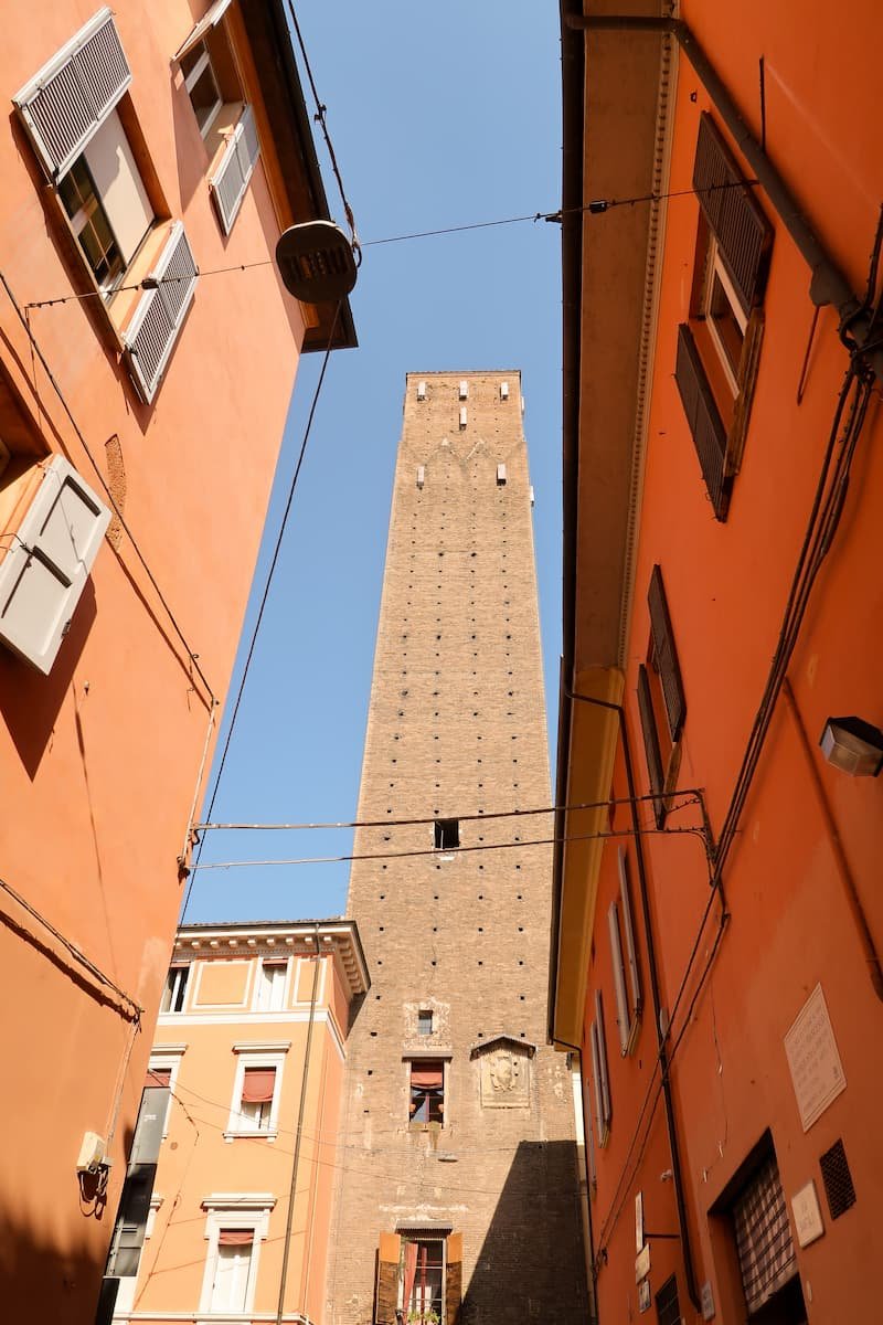 Bologna Geheimtipps, Sehenswürdigkeiten und Kulinarik Torre Prendiparte Bologna