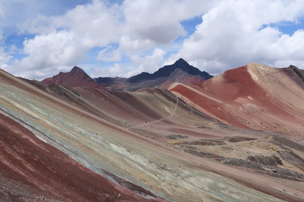 rainbow mountain panorama peru buntes Panorama am Regenbogenberg Vinicunca in Peru