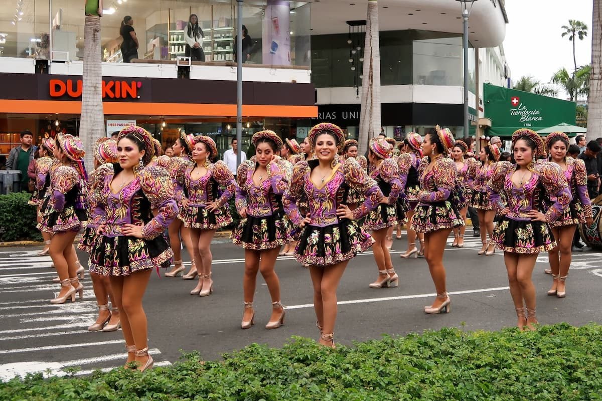 taenzerinnen lima peru