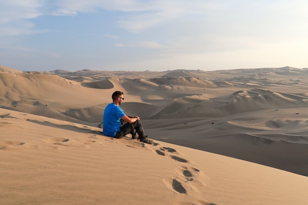 wüste von ica peru auf den Dünen in der Wüste von Ica, Peru